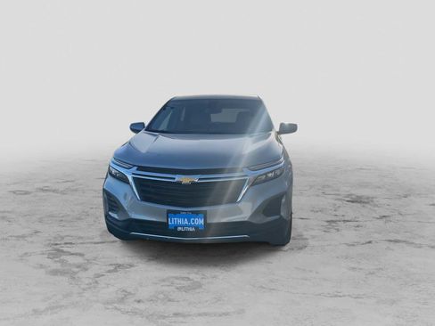 Used 2023 Chevrolet Equinox LT image 3