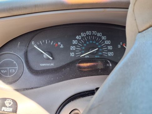 Used 2003 Buick Century Custom FWD image 4