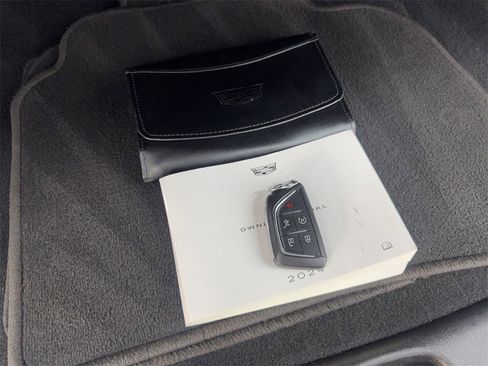 Used 2024 Cadillac XT4 Premium Luxury image 85