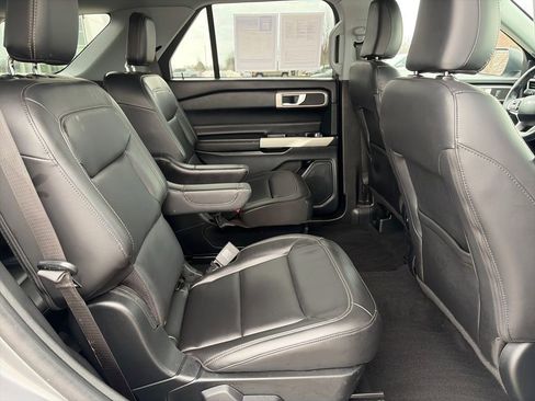 Used 2023 Ford Explorer XLT w/ Equipment Group 202A image 31
