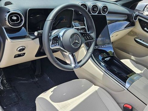 Certified 2026 Mercedes-Benz GLC 300 image 10