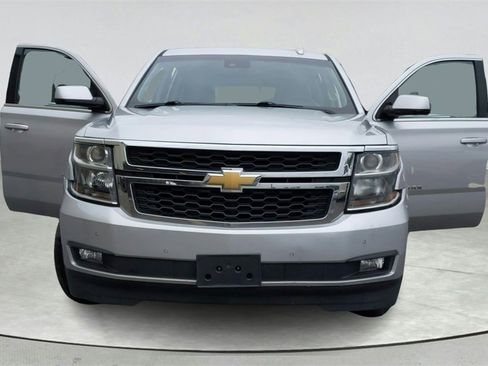Used 2019 Chevrolet Suburban LT image 9