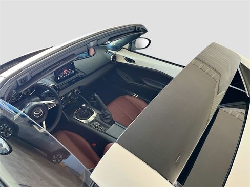 Used 2023 MAZDA MX-5 Miata Grand Touring image 10