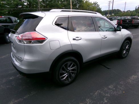 Used 2016 Nissan Rogue SL w/ SL Premium Package image 11