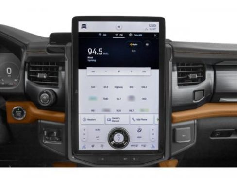 Used 2024 Ford Expedition Max XLT image 13