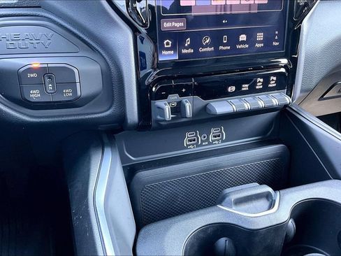 New 2026 RAM 2500 Big Horn AWD/4WD image 12