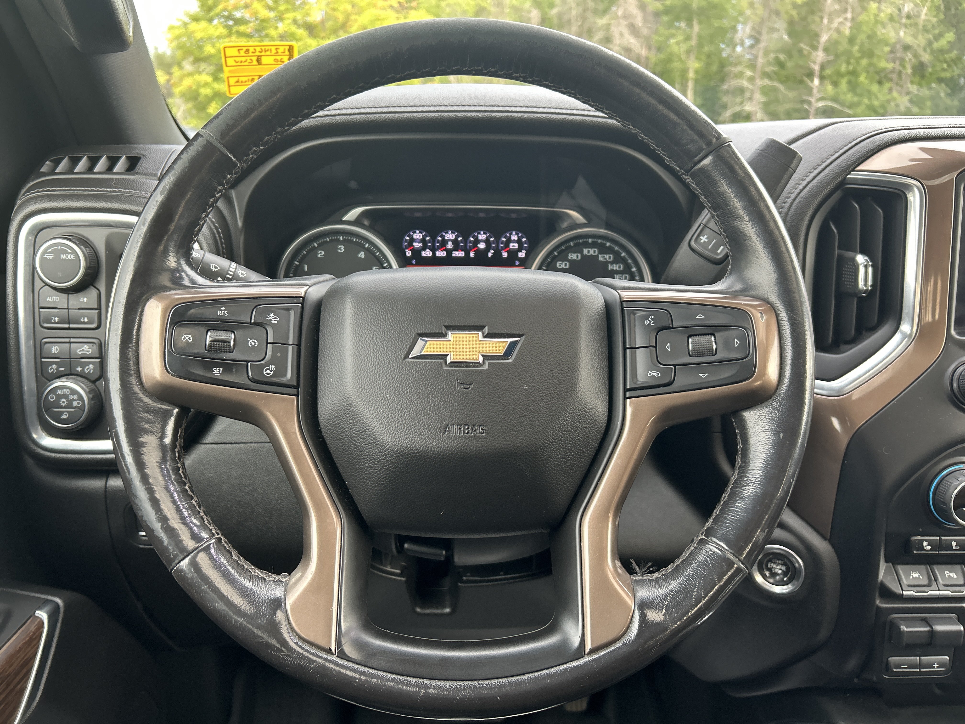 Used 2020 Chevrolet Silverado 1500 High Country w/ Technology Package AWD/4WD image 12
