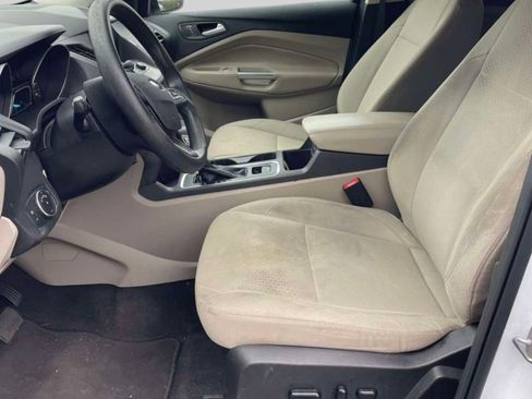 Used 2019 Ford Escape SE image 7