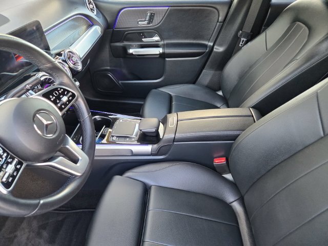 Used 2022 Mercedes-Benz GLB 250 4MATIC image 18