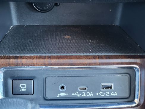 Used 2023 Subaru Ascent Touring AWD/4WD image 21