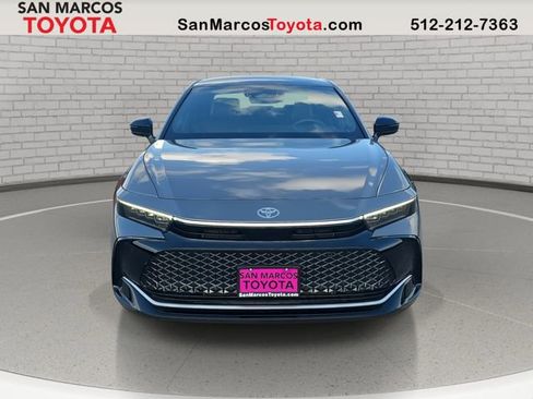 Used 2026 Toyota Crown Limited w/ Advanced Technology Package image 2