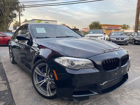 Used 2013 BMW M5 w/ Executive Pkg image 3