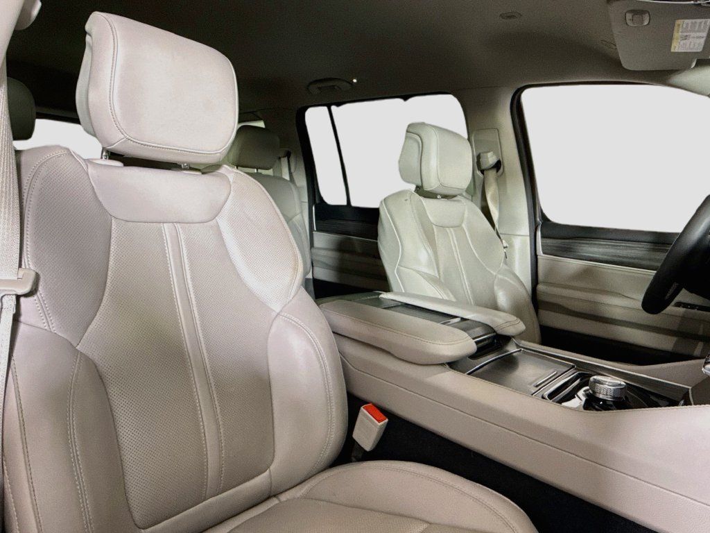 Used 2023 Jeep Wagoneer Series III w/ Convenience Group I RWD image 16