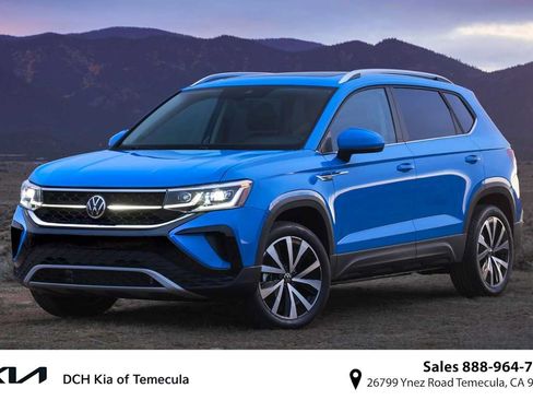 Used 2022 Volkswagen Taos SE FWD image 1