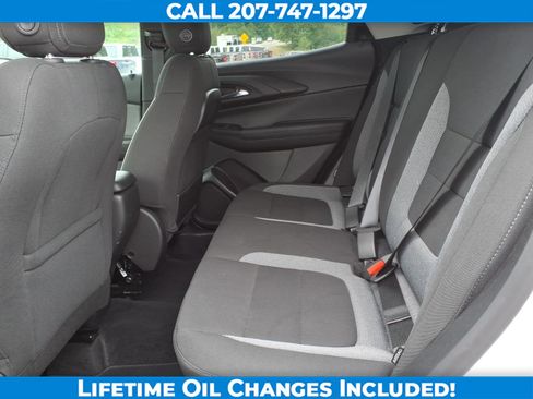 Used 2025 Chevrolet TrailBlazer LT AWD/4WD image 13