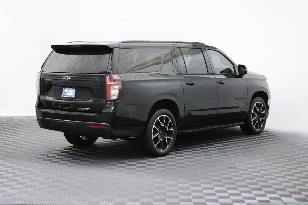Used 2023 Chevrolet Suburban RST w/ Luxury Package AWD/4WD image 8