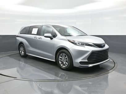 Certified 2024 Toyota Sienna LE