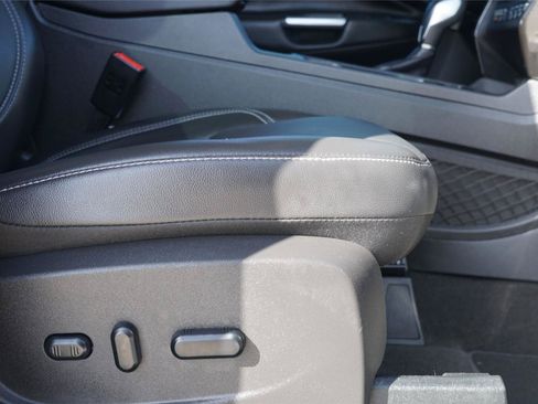 Certified 2019 Ford Escape Titanium FWD image 28