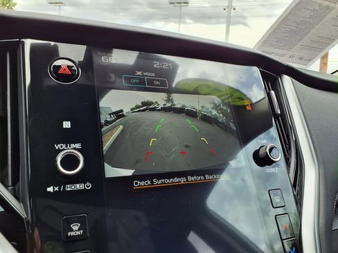 Certified 2025 Subaru Outback Premium image 6