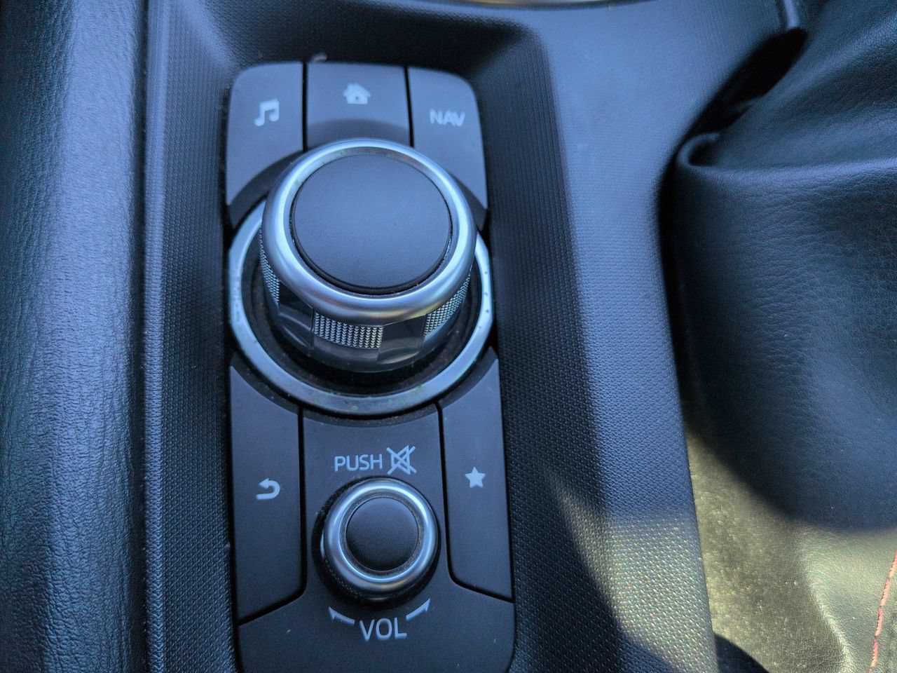 Used 2019 FIAT 124 Spider RWD image 18