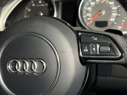 Used 2013 Audi Q7 3.0T S line Prestige w/ S Line Pkg AWD/4WD image 37