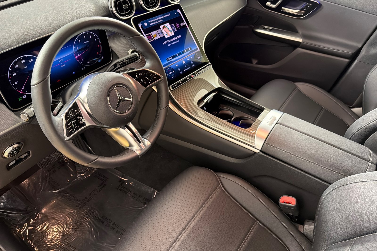 Used 2026 Mercedes-Benz GLC 300 image 9
