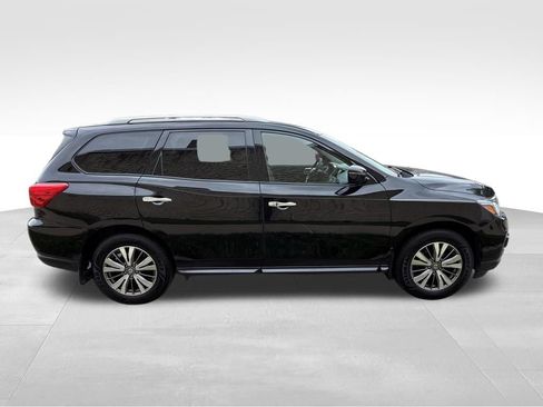Used 2019 Nissan Pathfinder S AWD/4WD image 4