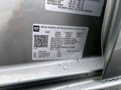 Used 2025 GMC Sierra 1500 AT4 w/ AT4 Premium Package AWD/4WD image 36