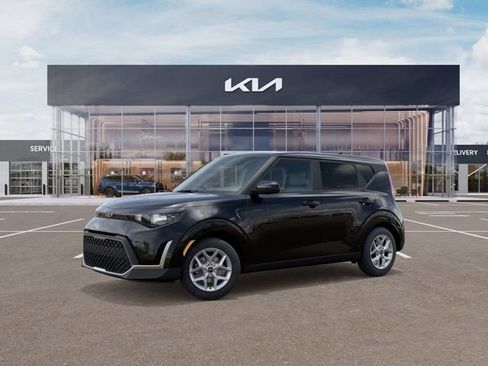 Used 2025 Kia Soul LX w/ LX Technology Package FWD image 3