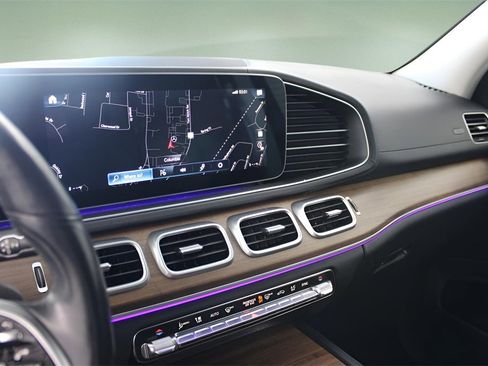 Used 2023 Mercedes-Benz GLS 450 4MATIC image 18