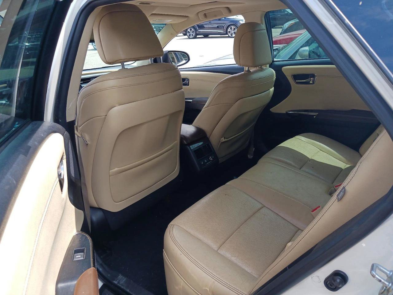 Used 2013 Toyota Avalon Limited FWD image 9