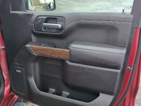 Used 2021 Chevrolet Silverado 1500 High Country w/ Technology Package image 13