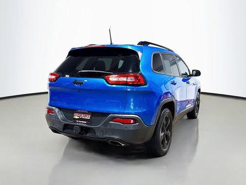 Used 2018 Jeep Cherokee Limited w/ Technology Group AWD/4WD image 7