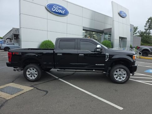 Used 2019 Ford F350 Platinum w/ FX4 Off-Road Package AWD/4WD image 5