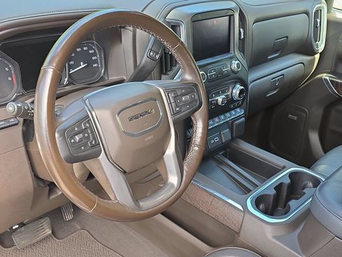 Used 2021 GMC Sierra 1500 Denali w/ Denali Ultimate Package AWD/4WD image 18