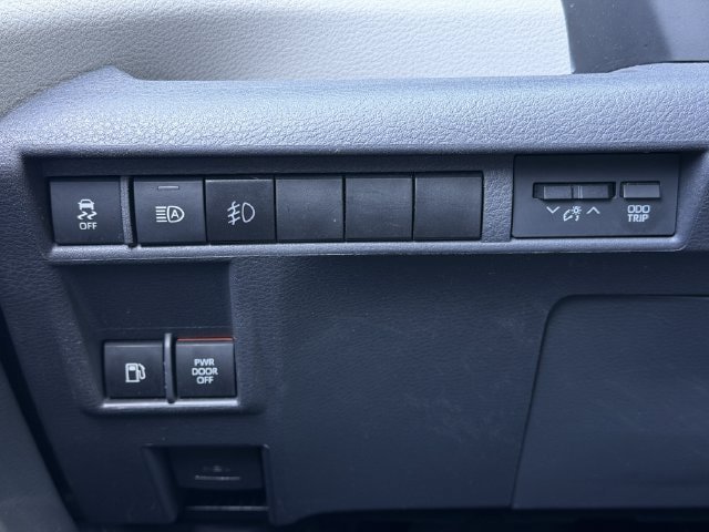 Used 2021 Toyota Sienna LE FWD image 21