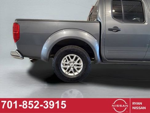 Used 2017 Nissan Frontier SV image 21
