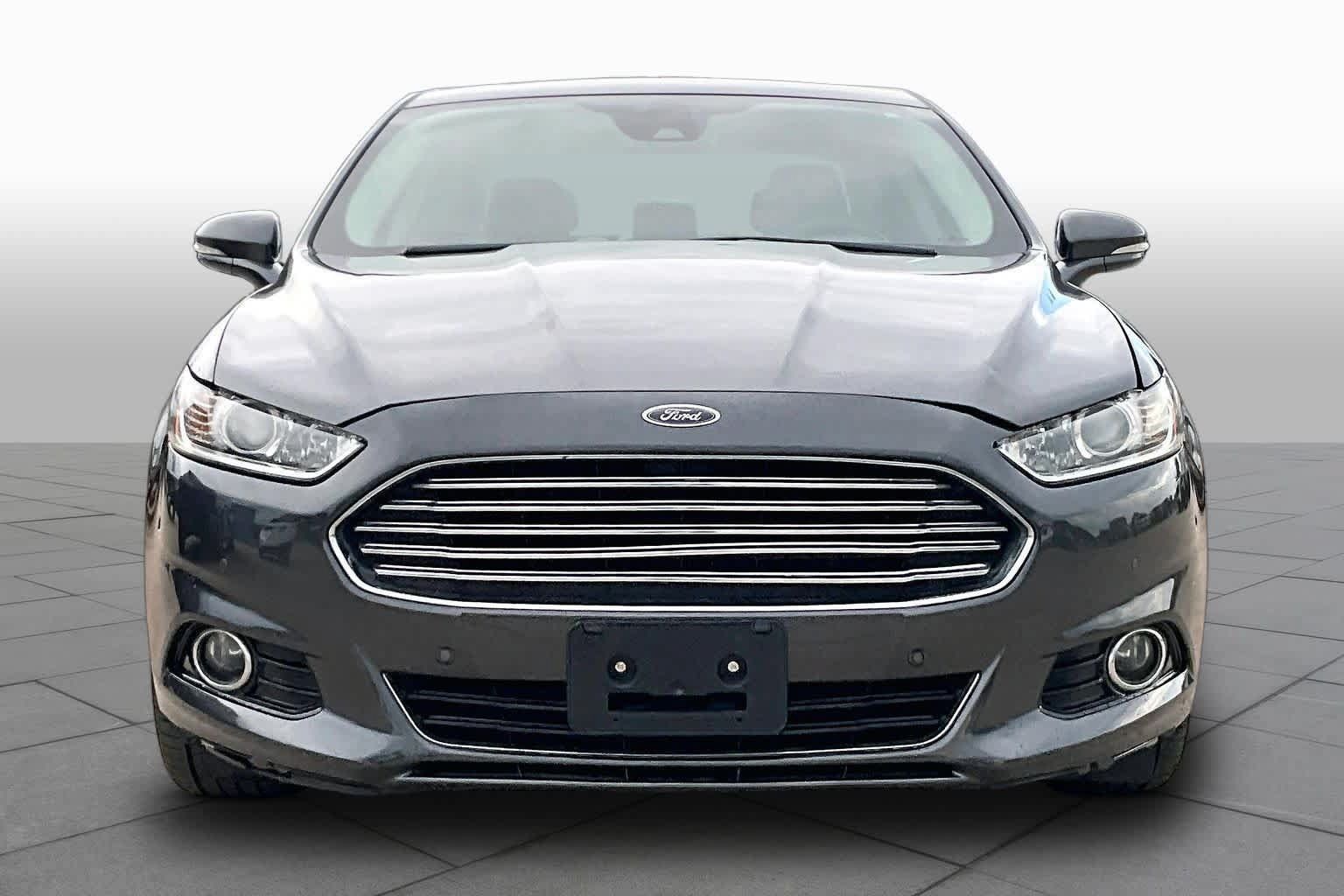 Used 2015 Ford Fusion Titanium FWD image 4