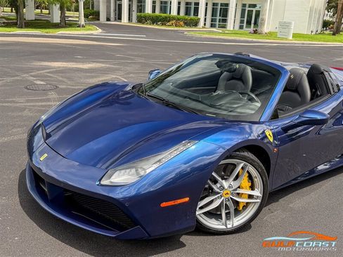 Used 2017 Ferrari 488 Spider RWD image 9