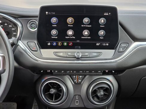 Used 2025 Chevrolet Blazer LT image 16