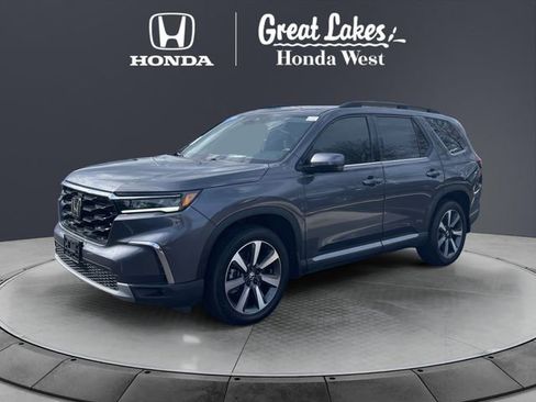 Certified 2025 Honda Pilot Touring image 1
