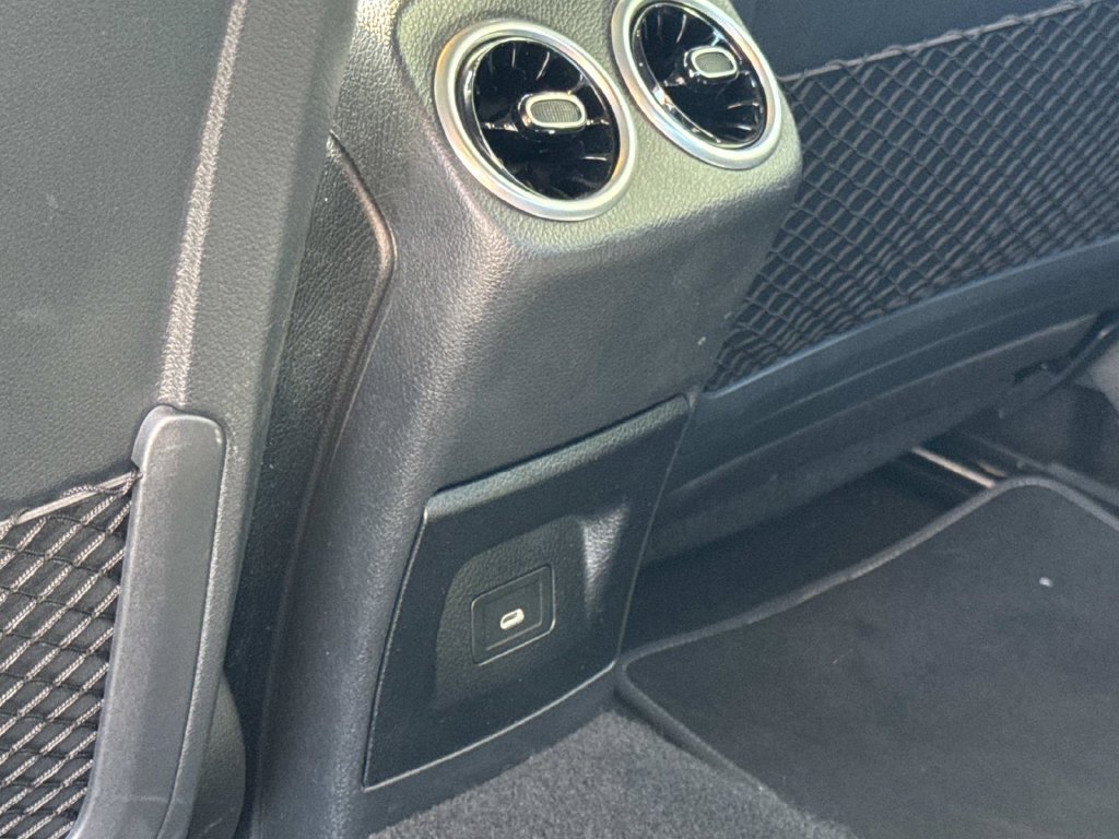 Used 2025 Mercedes-Benz CLA 250 4MATIC image 15