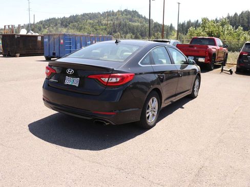 Used 2017 Hyundai Sonata SE FWD image 5