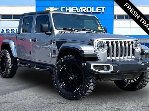 Used 2020 Jeep Gladiator Overland AWD/4WD image 1