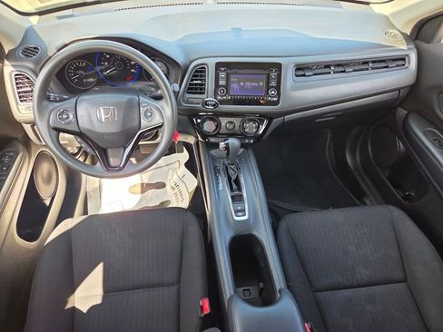 Used 2017 Honda HR-V LX image 9