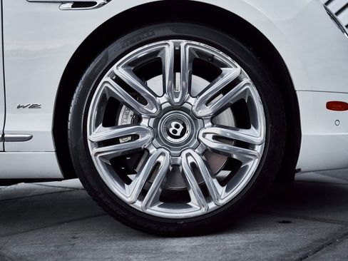 Used 2016 Bentley Continental GT image 21