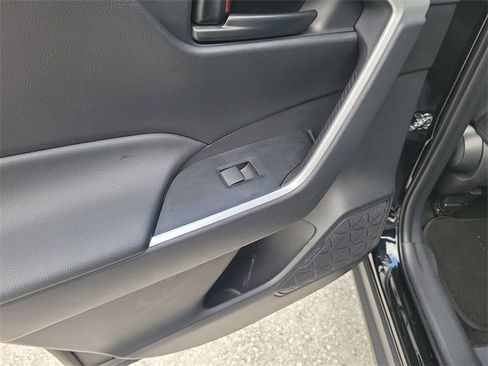 Used 2025 Toyota RAV4 LE image 10