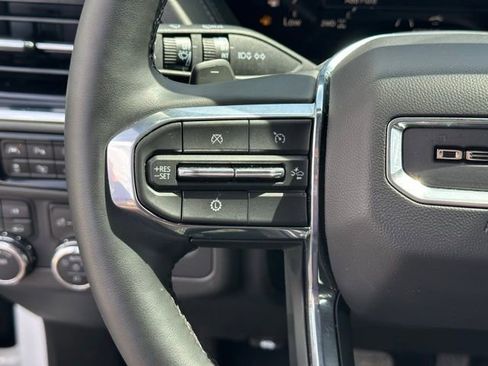 Certified 2025 GMC Yukon Denali AWD/4WD image 4