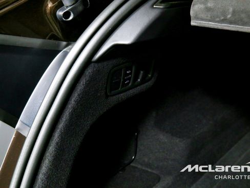 Used 2019 Lamborghini Urus image 22