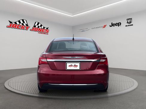 Used 2013 Chrysler 200 Touring FWD image 7